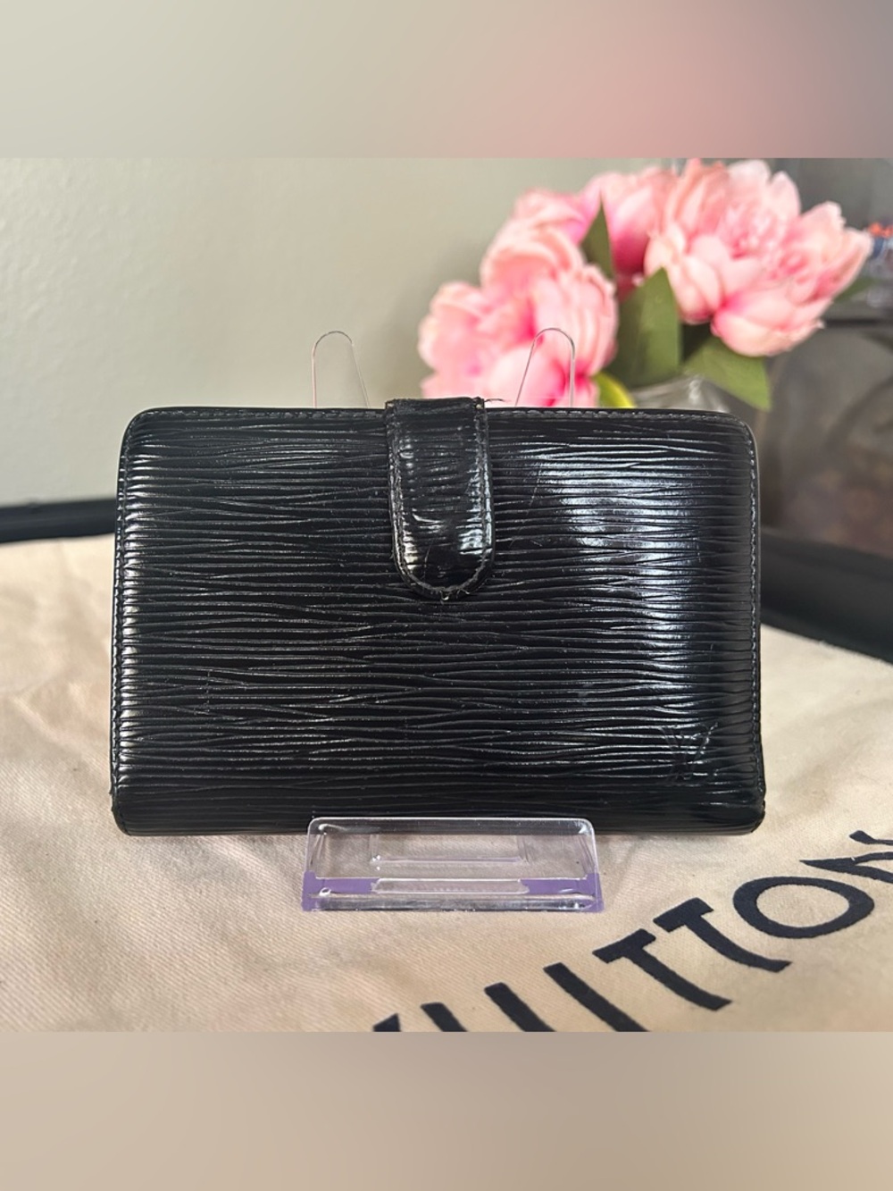 Louis Vuitton Black Epi Leather Snap Wallet w/ Kisslock Coin Compartment